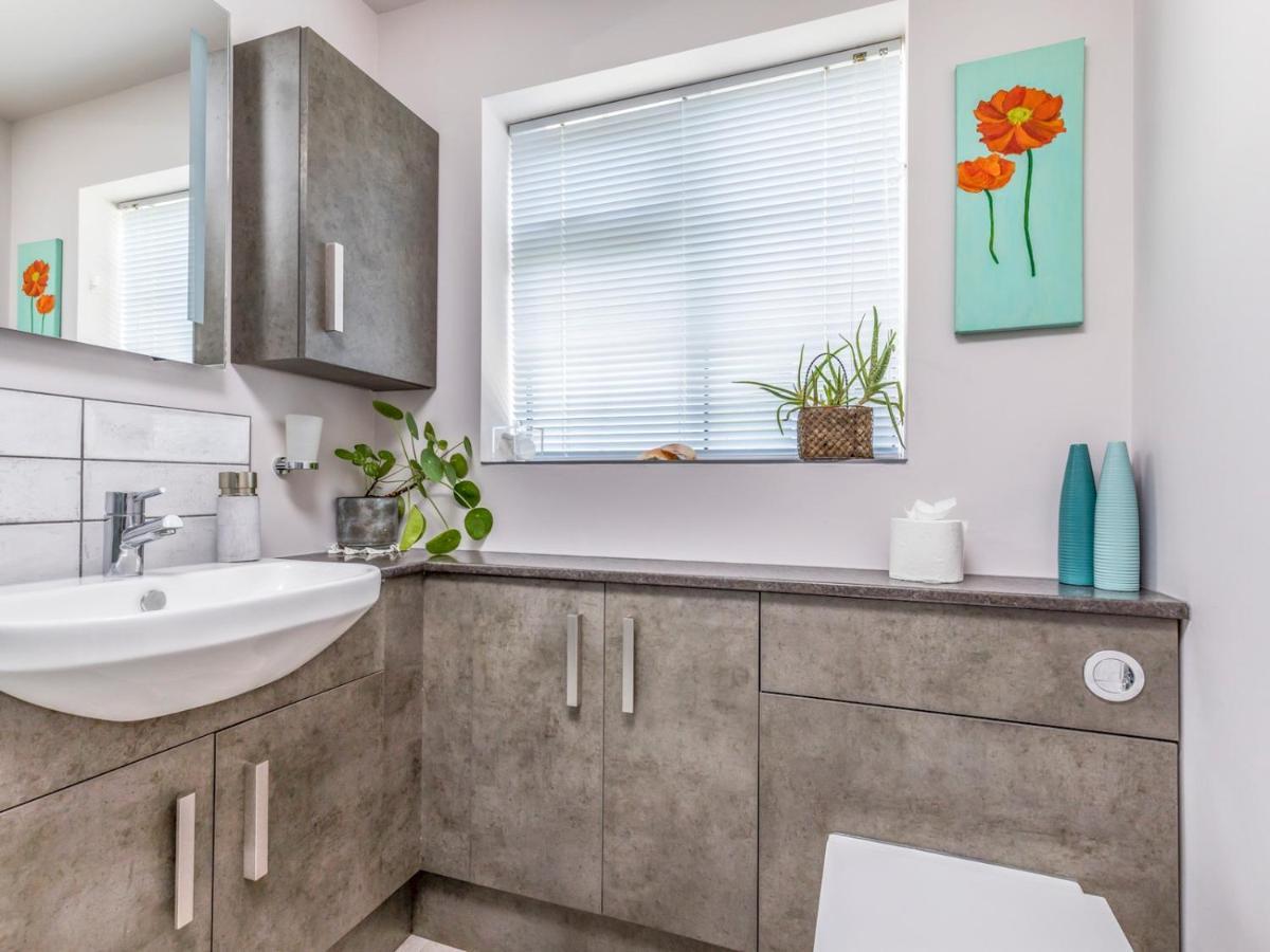 Pass The Keys Charming Apartment Attached To Thatched Cottage Chichester Extérieur photo